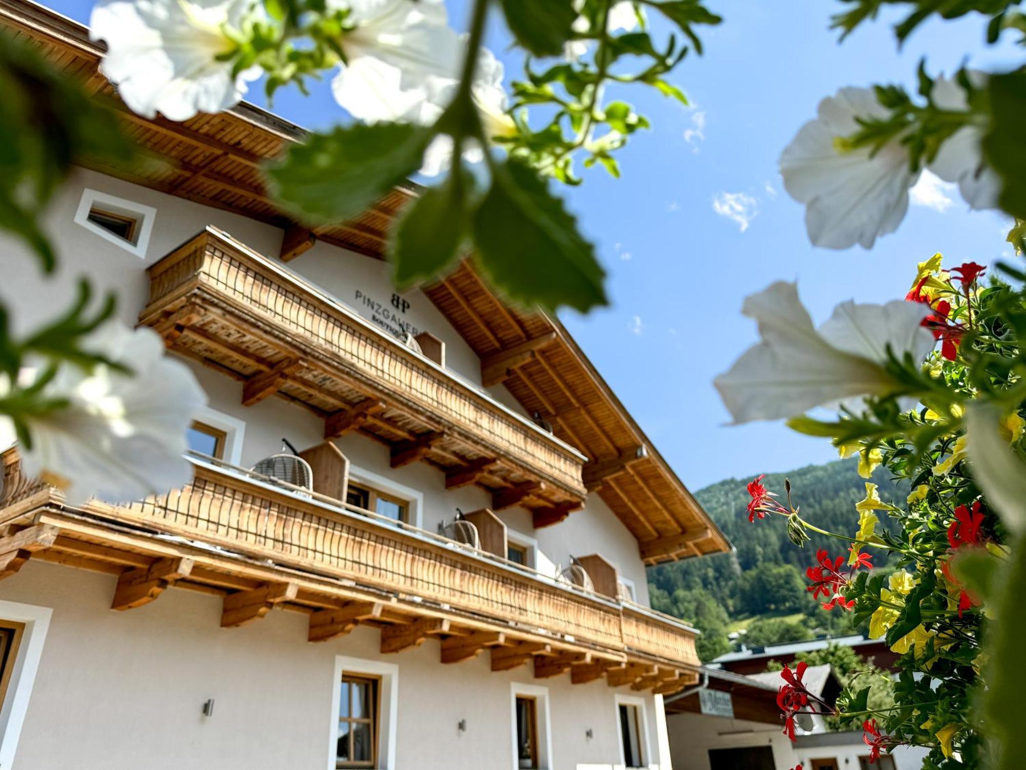 Boutique Hotel Pinzgauerhof Kaprun Exterior photo